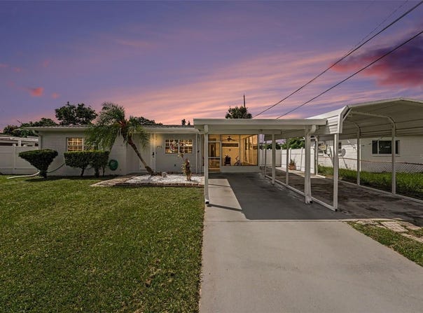 4916 ELDORADO Drive, TAMPA, FL 33615