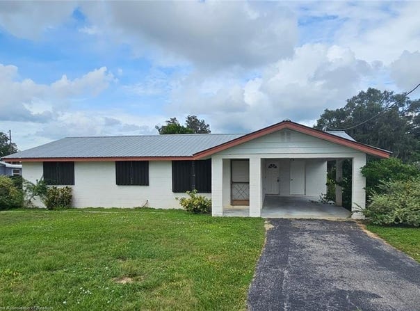 305 Walnut Street E, Avon Park, FL 33825