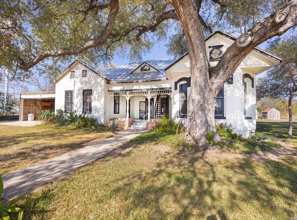 7150 County Road 429, Dhanis, TX 78850