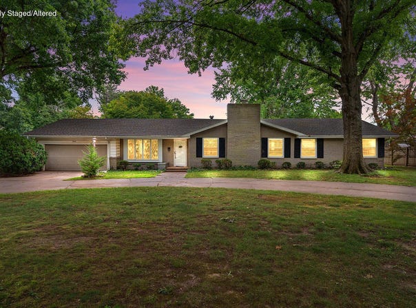 2266 S Meadowview Avenue, Springfield, MO 65804
