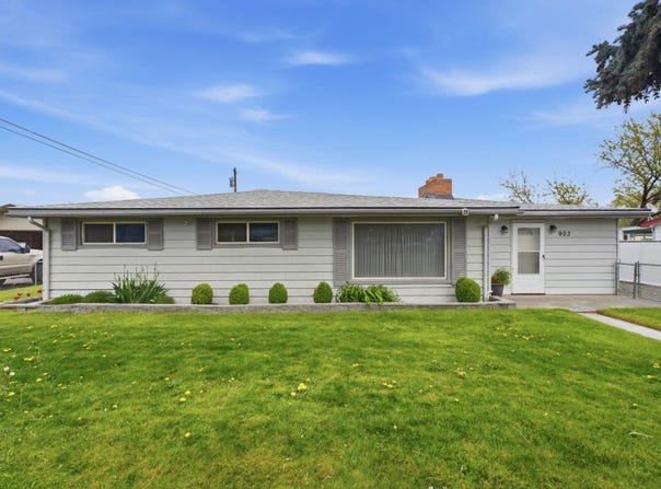 903 E 27th Ave, Kennewick, WA 99337