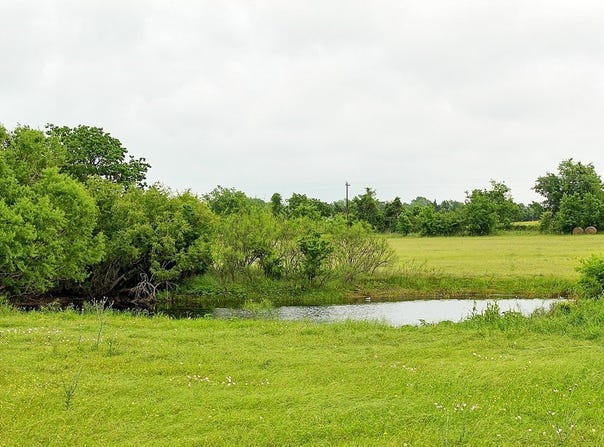 10841 Adamcik Road, Weimar, TX 78962