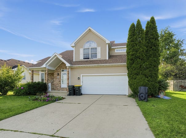 315 Stearn Drive, Genoa, IL 60135