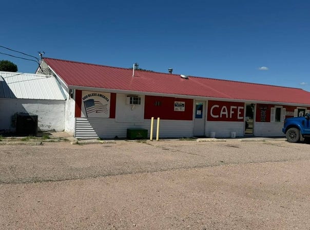 105 Nebraska Ave, Haigler, NE 69030