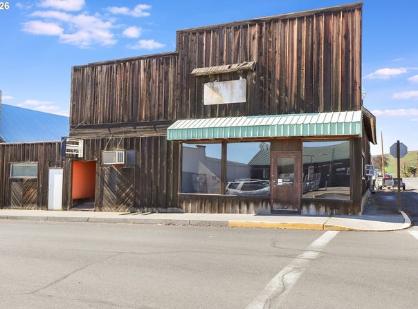 181 N Main St, Dufur, OR 97021