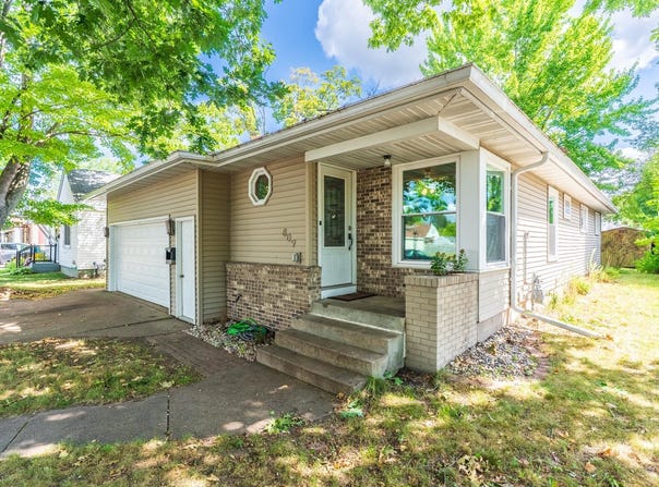 809 N 8TH AVENUE, Wausau, WI 54401