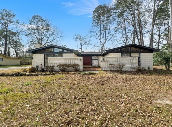 56 Mar Ree Drive, LAUREL, MS 39440