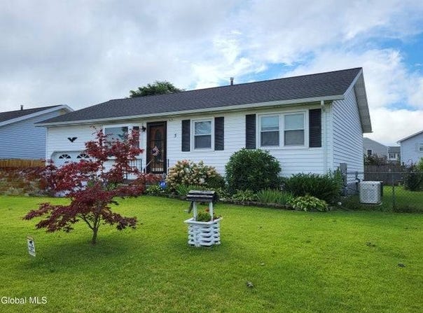 5 Ballina, Troy, NY 12180
