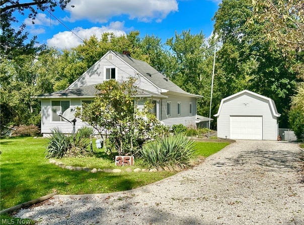 351 Perry Road, Tallmadge, OH 44278