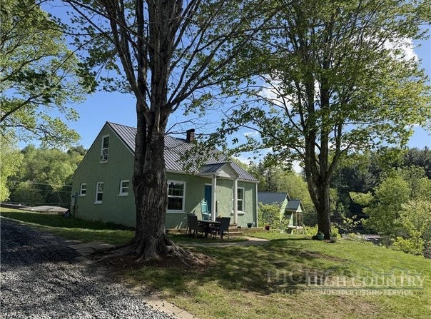 130 Bluegrass Drive, West Jefferson, NC 28694