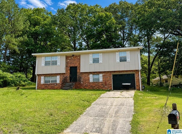 340 17TH AVENUE, CENTER POINT, AL 35215