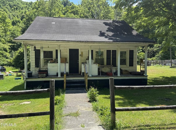 2342 Roda Road, Appalachia, VA 24216