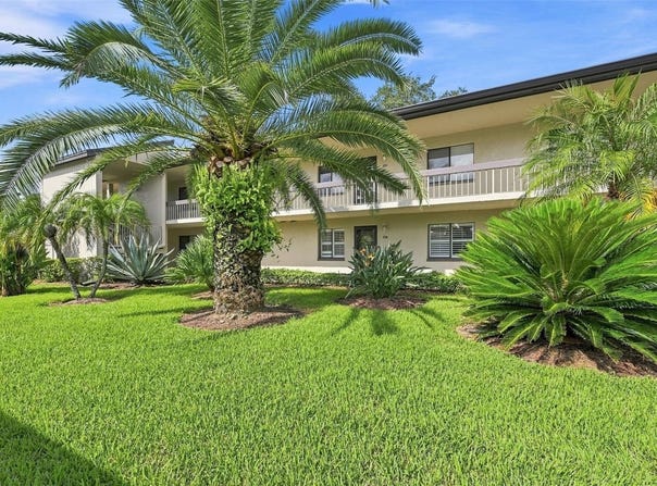 221 NINA Way, OLDSMAR, FL 34677