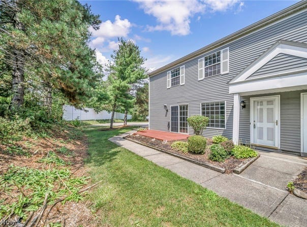 85 Firebush Lane, Northfield, OH 44067