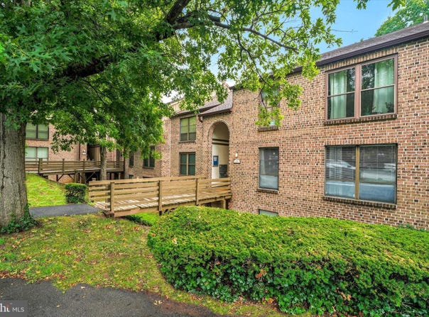 12-E FAIRWAY Road, READING, PA 19607