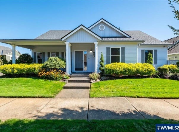 2672 Hazelnut Dr, Woodburn, OR 97071