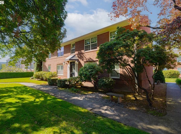 306 E 12TH St, Vancouver, WA 98660