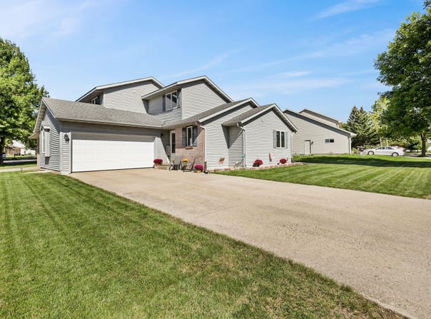 636 Constitution Lane, DeForest, WI 53532