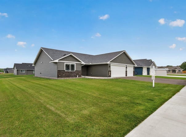 7233 386th Street, North Branch, MN 55056