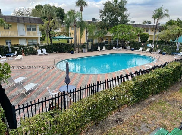 5162 NE 6th Ave, Oakland Park, FL 33334