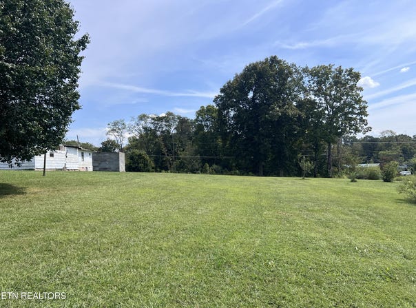 10728 Mountain Rd, Luttrell, TN 37779