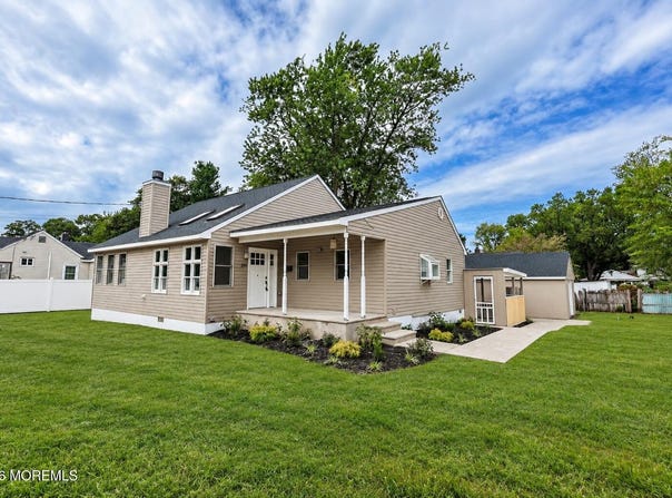 856 E Concourse, Keyport, NJ 07735