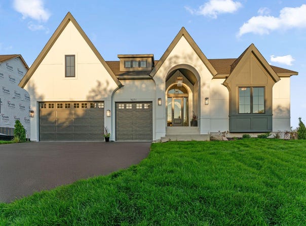 730 Ensconced Way, Chaska, MN 55318
