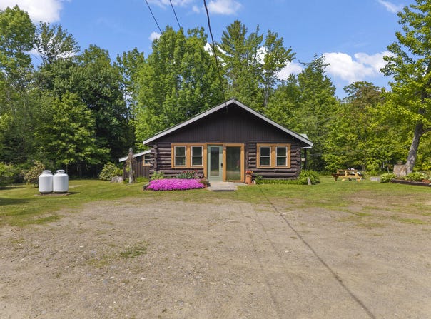 2730 Maine 3, Palermo, ME 04354
