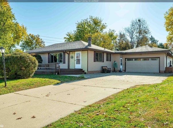 6 W Meadow Lane, Marshalltown, IA 50158