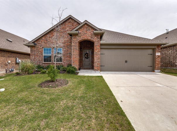 756 Daybreak Lane, Lavon, TX 75166