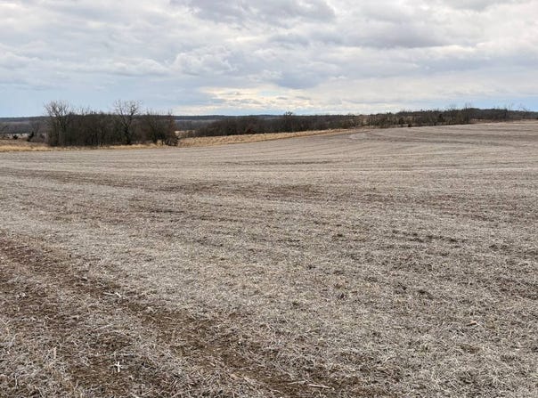 600 Road, Mc Fall, MO 64657