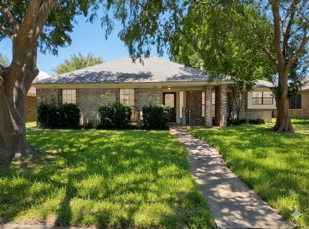 2401 Cortland Circle, Rowlett, TX 75088