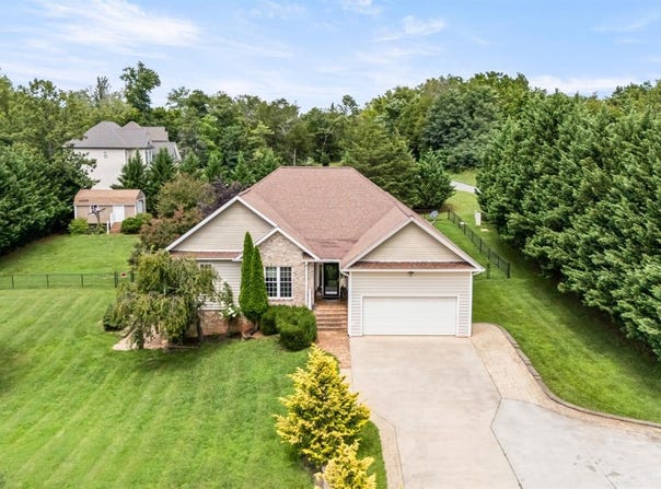 1017 Hooper Woods Drive, Forest, VA 24551