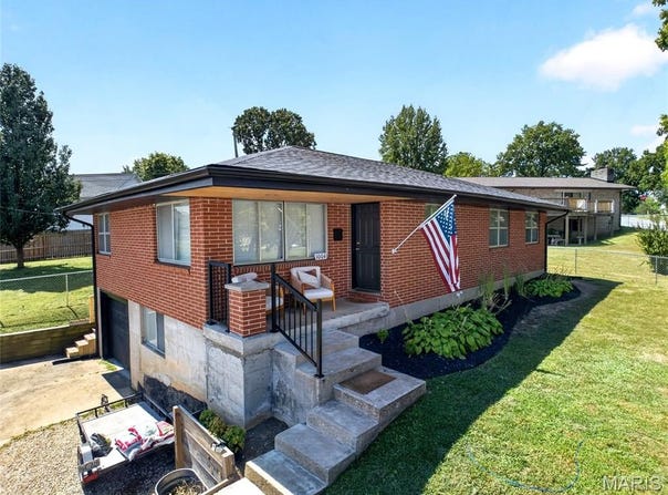 1004 E 9th Street, Rolla, MO 65401