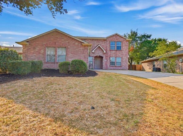 1002 Chatham Lane, Forney, TX 75126