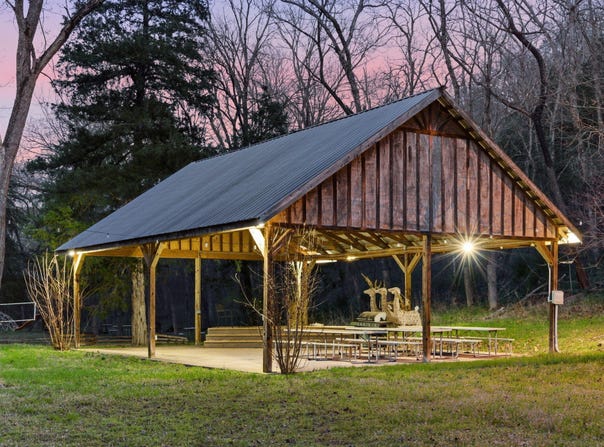 1392 Peace In Valley Road, Blue Eye, MO 65611