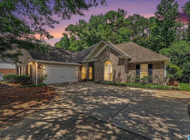 160 LAKE FOREST WAY, MAYLENE, AL 35114