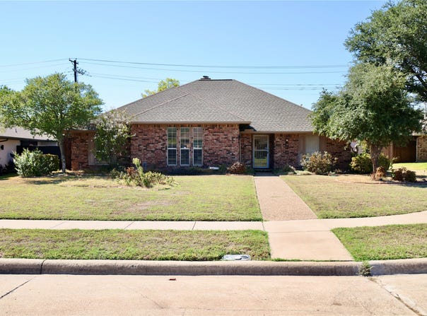 2206 Morning Glory Drive, Richardson, TX 75082