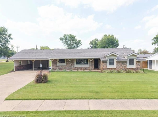 1206 D ST, Barling, AR 72923