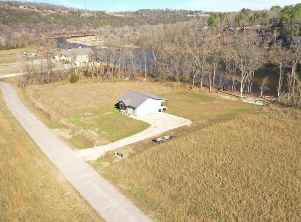 82 TRAVIS TERRACE, Norfork, AR 72658