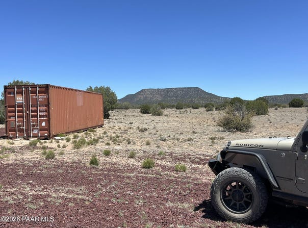 981 Wrangler Ridge Road, Seligman, AZ 86337