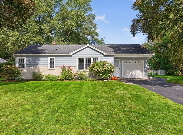 278 Beechwood Crescent, Webster, NY 14580