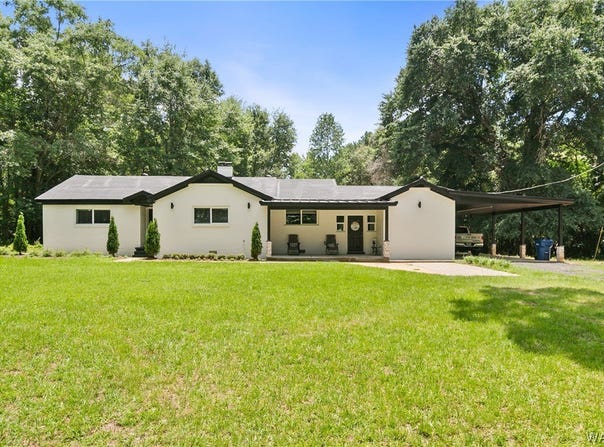 9596 Alabama Highway 60, Moundville, AL 35474