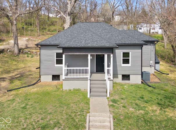 118 W Thornton Street, Paoli, IN 47454