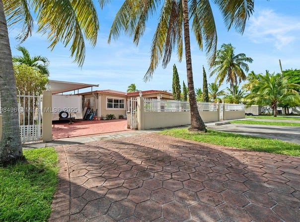 100 E 37th St, Hialeah, FL 33013