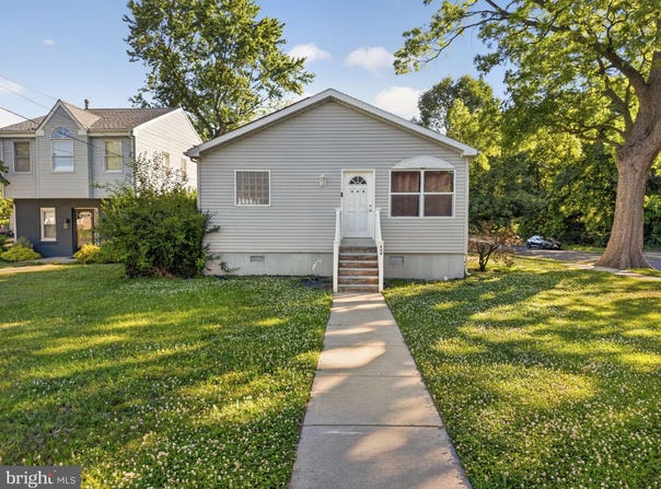 444 HUNT Avenue, HAMILTON, NJ 08610