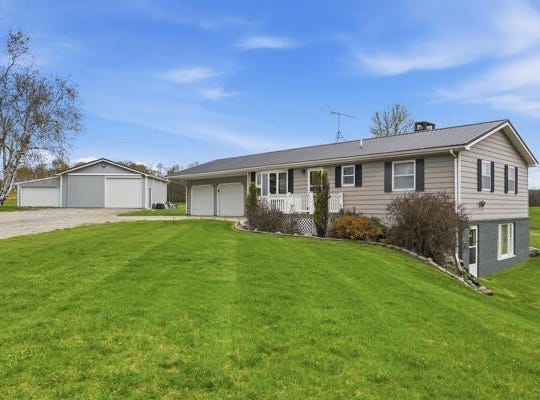 8835 E Mcbrides Road, Vestaburg, MI 48891