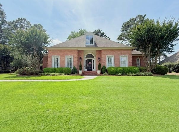 3173 N Hill Dr., Tupelo, MS 38804