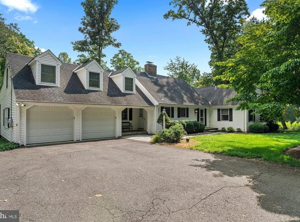 42 HARBOURTON WOODSVILLE, PENNINGTON, NJ 08534