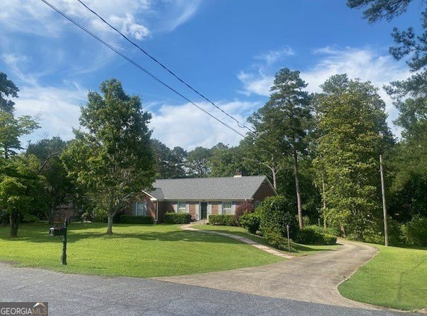 123 Hillcrest Road, West Point, GA 31833